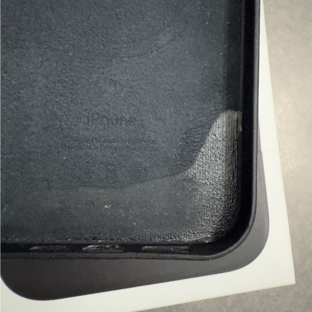 Apple iPhone 12 Pro Max Leather Case - Picture 3 of 10
